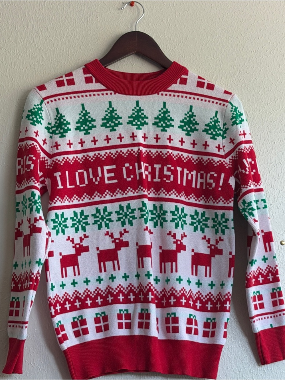 Free Assembly Womens 'I Love Christmas' Festive Holiday Noel Knit Sweater S